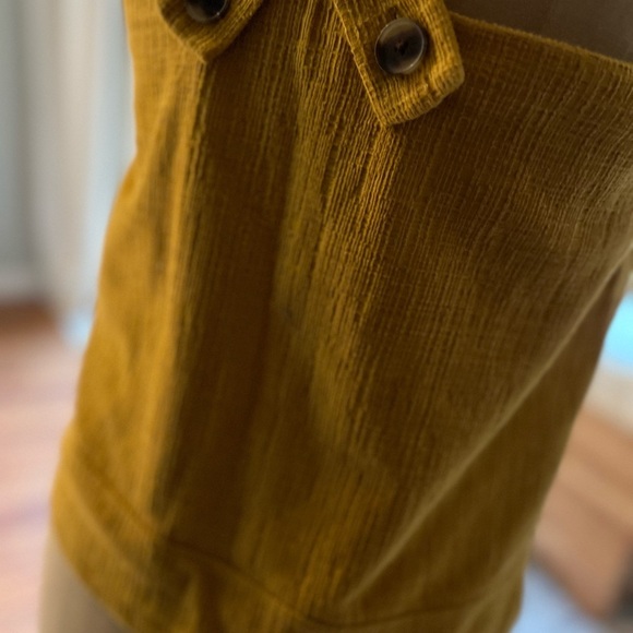 Madewell sleeveless gold textured material top with buttons medium - Picture 6 of 8